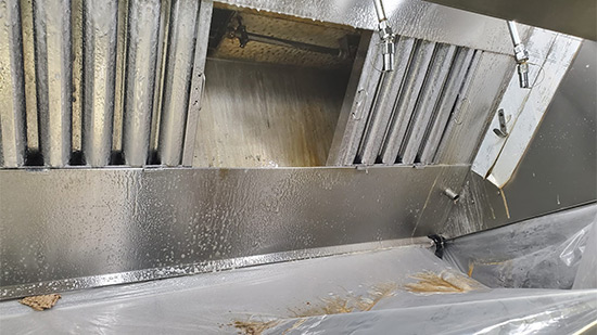 Commercial-Kitchen-Exhaust-&-Hood-System-Cleaning-Services